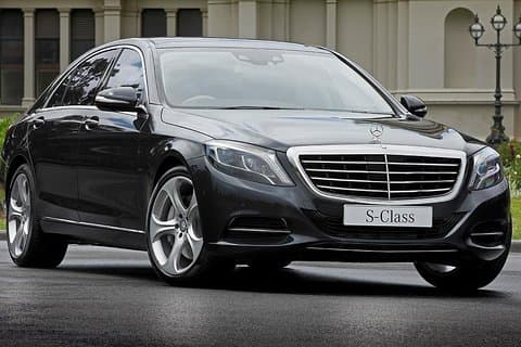 Departure by Luxury Car from Paris city to Paris CDG Airport