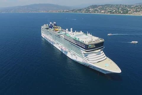 Port Cannes Shore