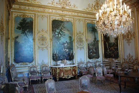 CHANTILLY CASTLE