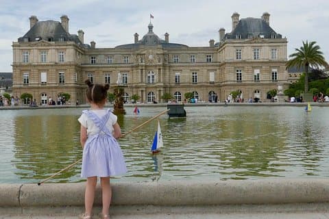 we'll include a kid-specific activity into your tour