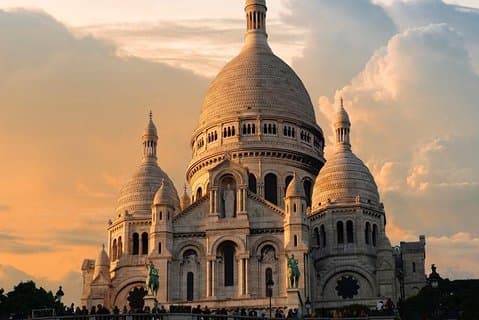Sacred Heart and Montmartre with private guide