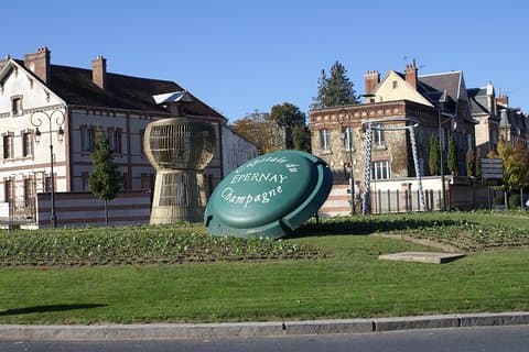 Private 10-hour round transfer to Champagne Epernay from Paris. Best offer!