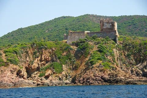 Morning excursion to the Calanques of Piana Scandola and Girolata