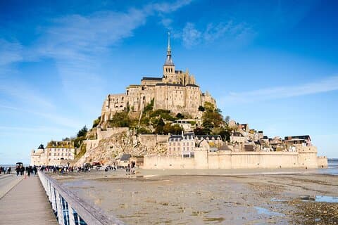 Day Trip to Mont Saint Michel Small Group(2-6) with Hotel Pick Up