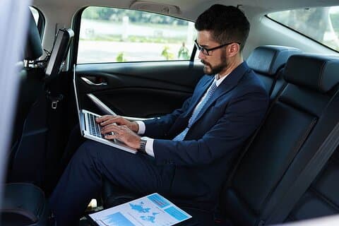 Private Transfer from Charle de Gaulle Airport to Paris 4-6 Pax