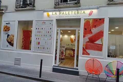 Two Hours Quick Private Tour of Paris with Hotel pickup