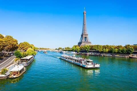 5-Hours Saint Germain Des Pres and Seine River Cruise with Montmartre