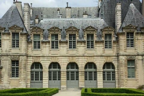 8 Hours Paris City Tour with Montparnasse, Le Marais and Moulin Rouge