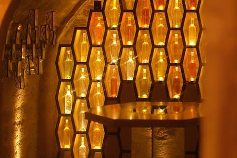 Paris 3 Champagnes and 3 Cheeses Tasting in a Royal Cellar