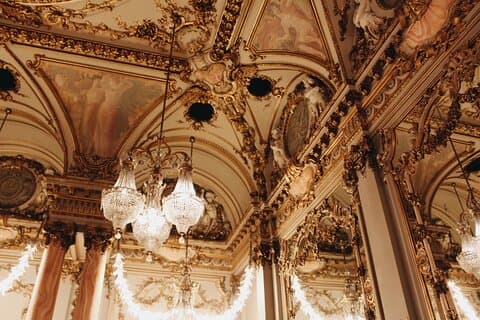 Full Day Paris Private Photoshoot and Shopping Tour