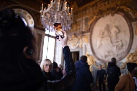 Versailles Royal Palace & Gardens Semi-Private Tour Max 6 People with Exclusive King's Apartments