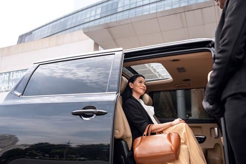 Explore Paris with confidence with our spacious and comfortable minivans. Ideal for family or group transfers from the airport to your hotel.