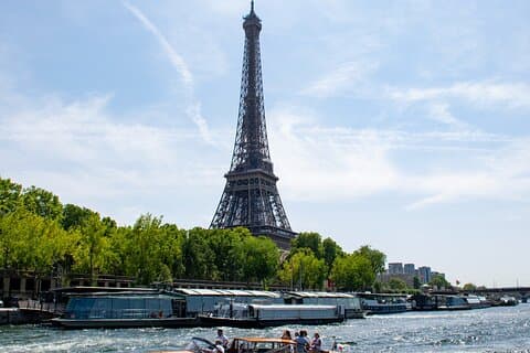 Paris City Walking Tour: See the Top 5 Highlights in a Day