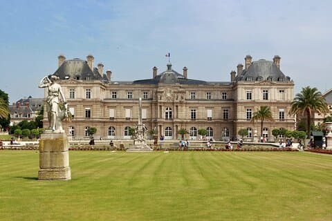 Paris Latin Quarter Private Walking Tour with an Historian