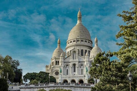 Essential Montmartre Private Walking Tour