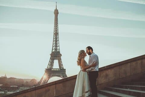 Romantic Photoshoot Love at Trocadéro Gardens