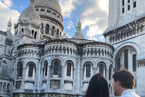 Fun Tour in the Heart of Montmartre: Escape Game /Guided Tour