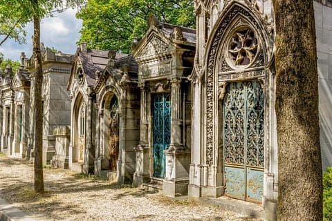 Père-Lachaise Cemetery Paris Tour with Audioguide