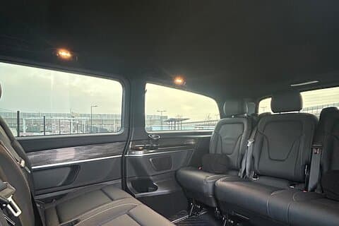 Premium transportation service in Paris.