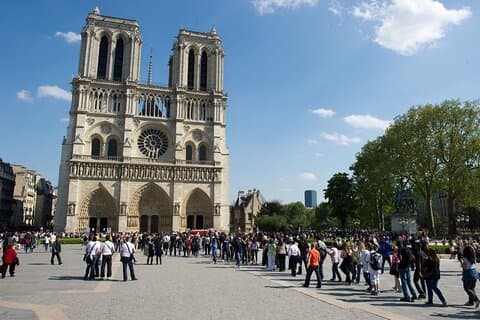 Paris: Private Walking Tour of 3 hours