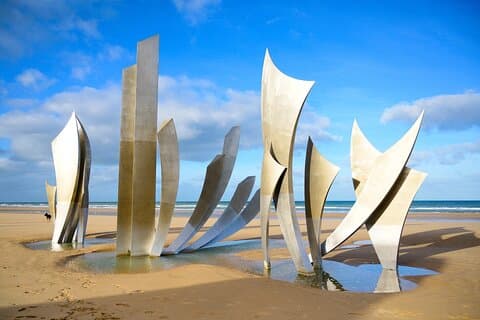 Normandy D-Day Omaha Beach & Honfleur from Paris