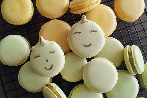 Unicorn macaron