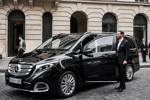 Private Transfer from Airport to Paris
