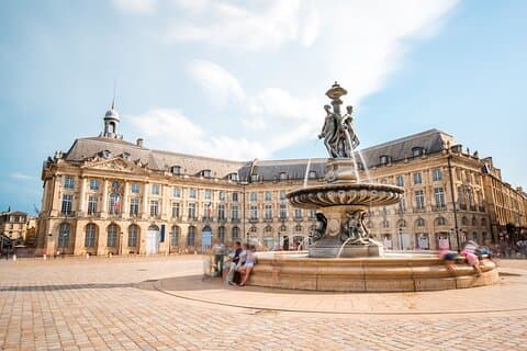 Bordeaux Private Walking Tour with a Local