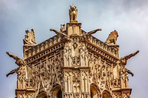 Guided tour of medieval Paris and the Templars