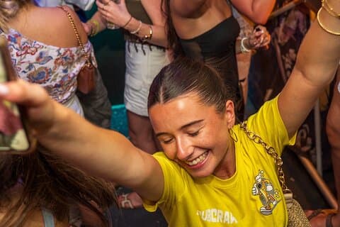 Nice:#1 Pub Crawl – 5 Free Shots, Bar Games & Nightclub Entry
