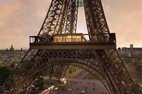 Private Eiffel Tower Tour and Dinner with River Cruise and Pickup