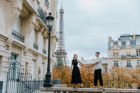 Couple's photoshoot in Paris