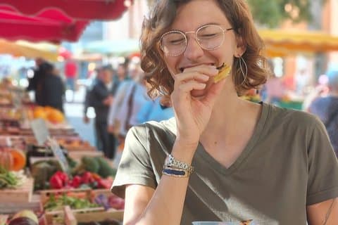 Toulon Culinary and History Walking Food Tour with a local guide