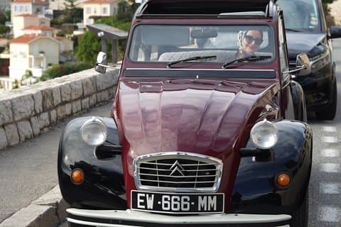 Guided Tour with Vintage Citroën 2CV Charleston