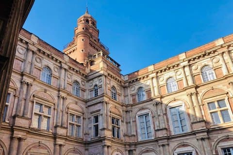 Toulouse: Private Guided Walking Tour of the City’s History