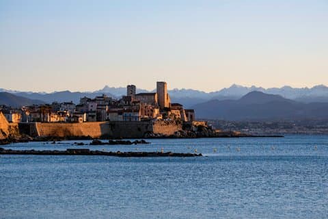 Antibes: Walking Tour Provençal Market, Old Town, and Sea Views