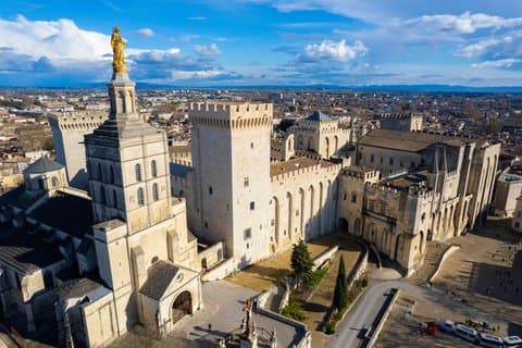 Private Tour: Avignon & Châteauneuf-du-Pape Wines from Marseille