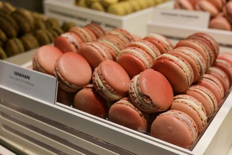 Paris Montmartre Macaron Tasting Tour with a Foodie