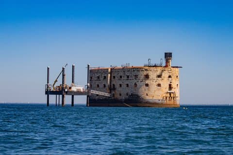 Fort Boyard 5-Hour Sailing – Private Shore Tour