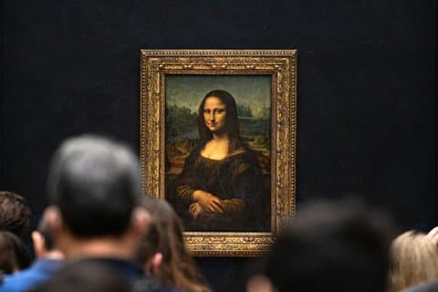 Louvre Museum Semi Private Guided Tour