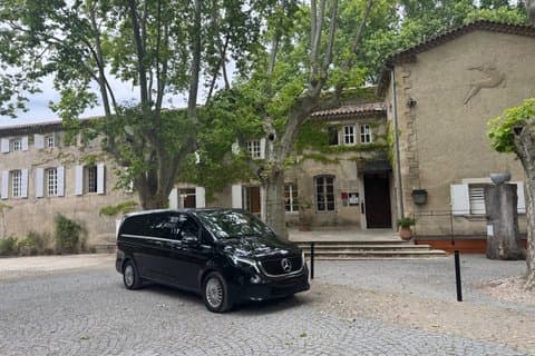 Premium City Transfer of Marseille and the Calanques by Van