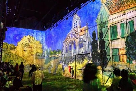 Atelier des Lumières Ticket and Audio City Tour in Paris