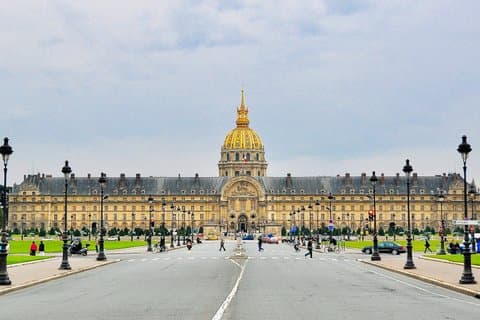 Paris Napoleon's Tomb and Les Invalides Small Group Tour