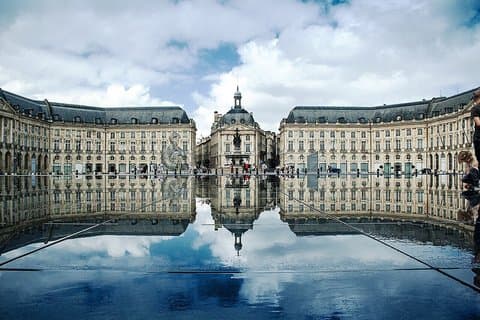 Bordeaux Slave Trade Tour and Garonne River Cruise