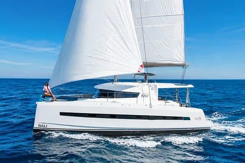 Marseille catamaran in Friuli swimming and snacks