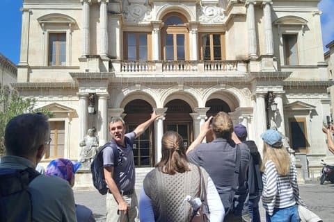 Avignon : walking tour of the must-see sights and secret gems