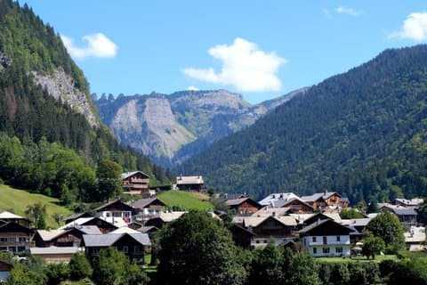 Explore Morzine in 60 minutes with a Local