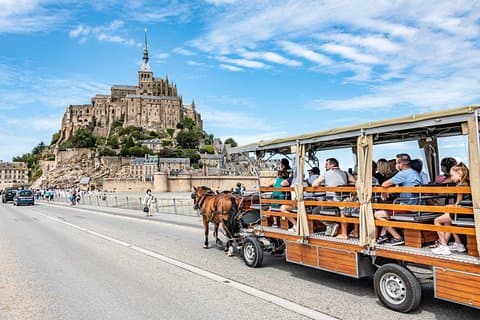Mont Saint Michel Expert Guide and Lunch Included From Le Havre