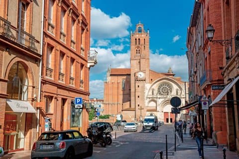 Toulouse Walking Tour with Audioguide on your Smartphone