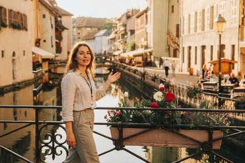 Annecy Old Town Walking Tour and 1 Hour Panoramic Lake Cruise